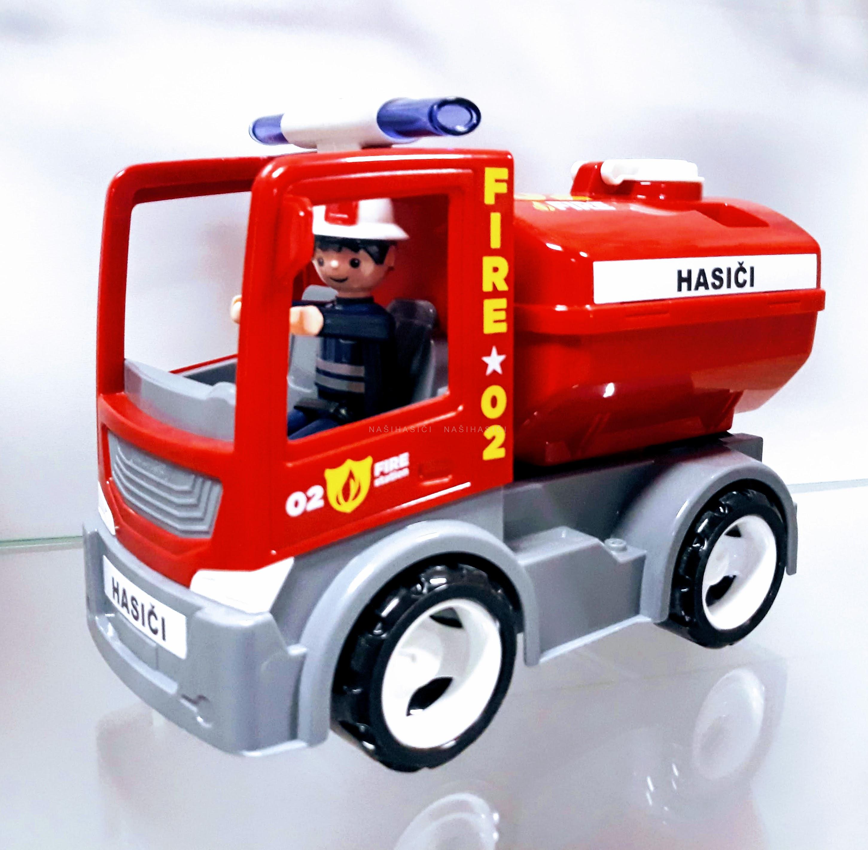 Hasičské auto cisterna IGRÁČEK